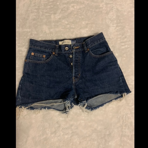 Piglet Gap Jean Shorts - Picture 2 of 2
